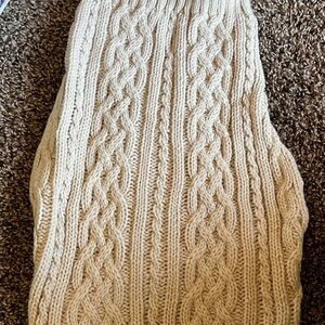 Medium Dog Cable Knit Cream Sweater
